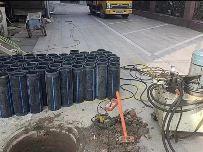 威海PE置换管厂家 DN315置换管 非开挖管短管置换